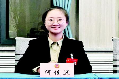           作为政协委员积极建言献策 图片由团忻州市委提供        
