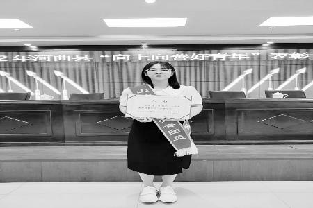           扎根基层，服务人民。 图片由受访者提供        