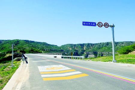           黄河一号旅游公路大宁段 本版图片均为资料图片        