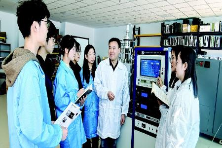           青春向党，创新担当。 图片由受访者提供        