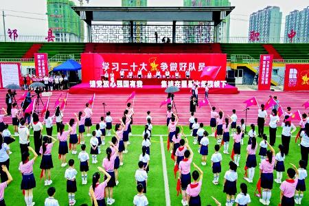           把根扎在基层，把青年放在心上。 图片由团祁县县委提供        