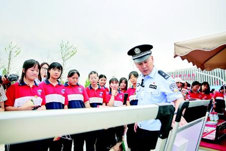           本组摄影 本报记者 陈彤        